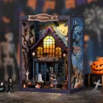 Magical Night At The Castle Book Nook Miniature Dollhouse_4