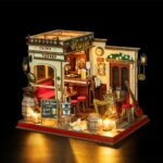 Crown Tavern DIY Miniature Dollhouse_4